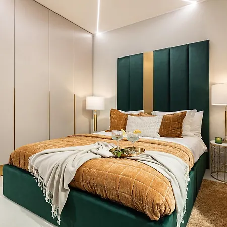 Qult - Alfie Lejlighed Bukarest
